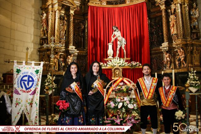 Ofrenda de flores al Cristo