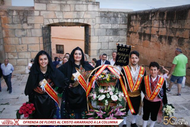 Ofrenda de flores al Cristo