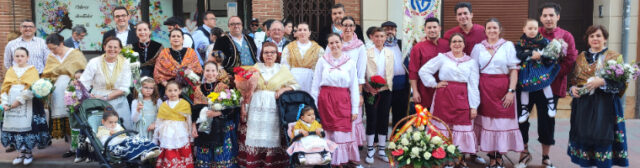 La Federación de Peñas participa en la Ofrenda de Flores al Cristo del 2025